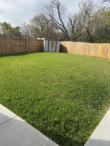 226 Persimmon Drive, Baytown, TX 77520