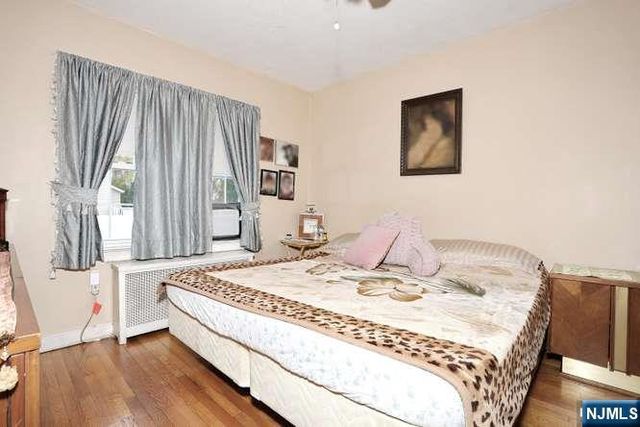 218 Hickory Avenue, Bergenfield, NJ 07621