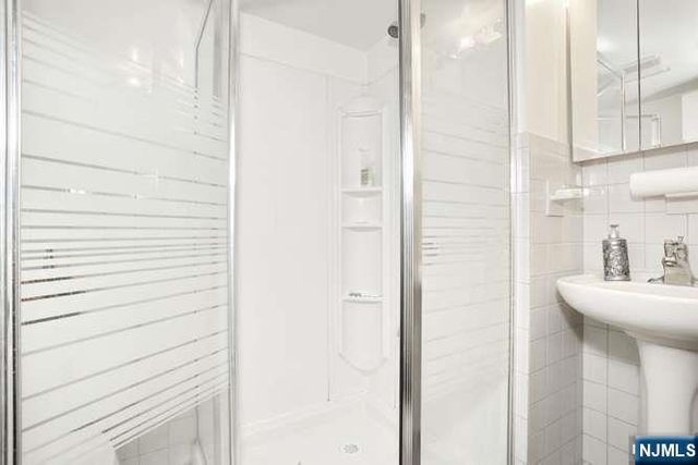 218 Hickory Avenue, Bergenfield, NJ 07621