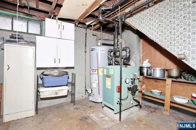 218 Hickory Avenue, Bergenfield, NJ 07621