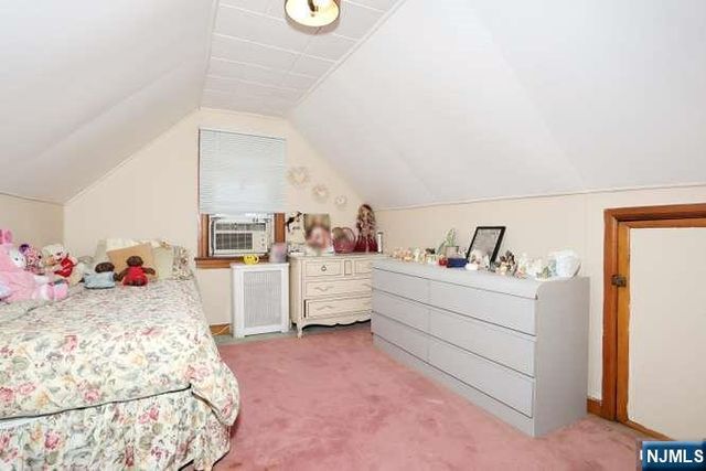 218 Hickory Avenue, Bergenfield, NJ 07621