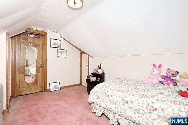 218 Hickory Avenue, Bergenfield, NJ 07621