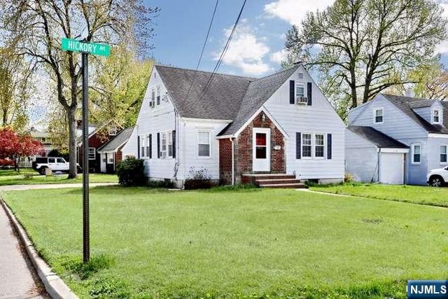 218 Hickory Avenue, Bergenfield, NJ 07621