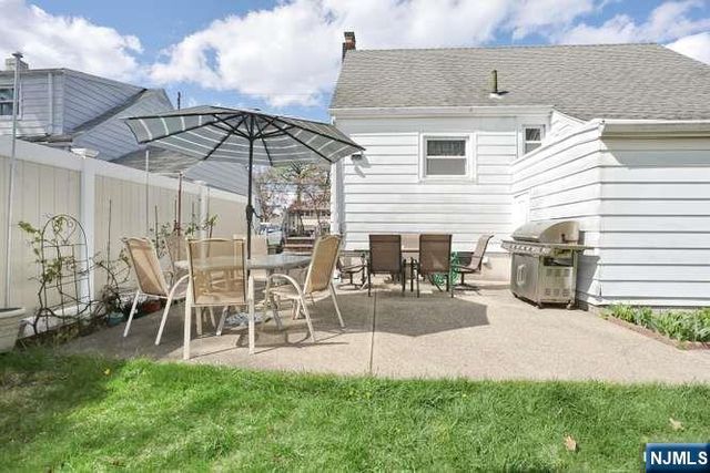 218 Hickory Avenue, Bergenfield, NJ 07621