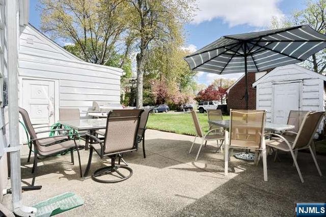 218 Hickory Avenue, Bergenfield, NJ 07621