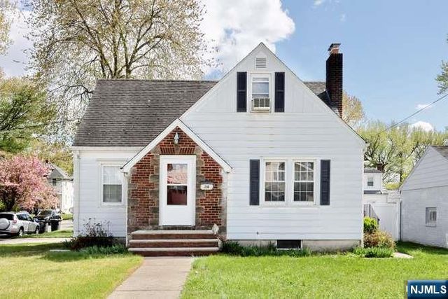 218 Hickory Avenue, Bergenfield, NJ 07621