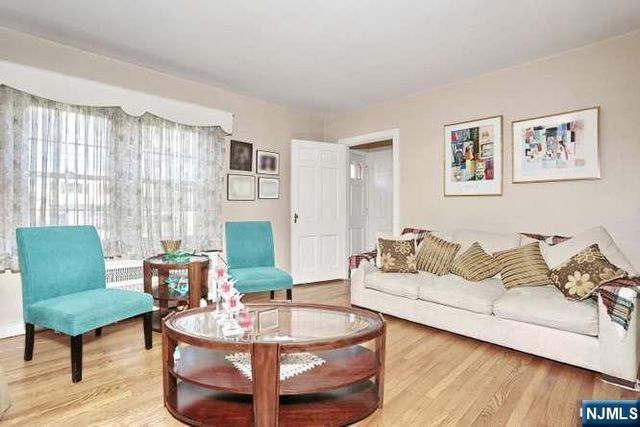218 Hickory Avenue, Bergenfield, NJ 07621