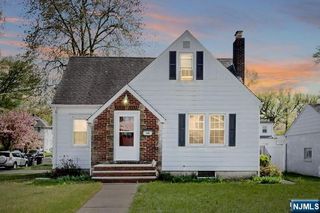 218 Hickory Avenue, Bergenfield, NJ 07621