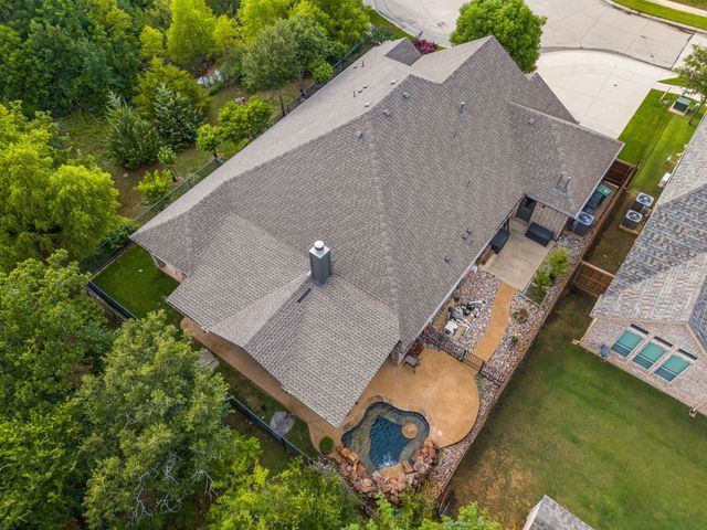 122 Manor Lane, Hickory Creek, TX 75065