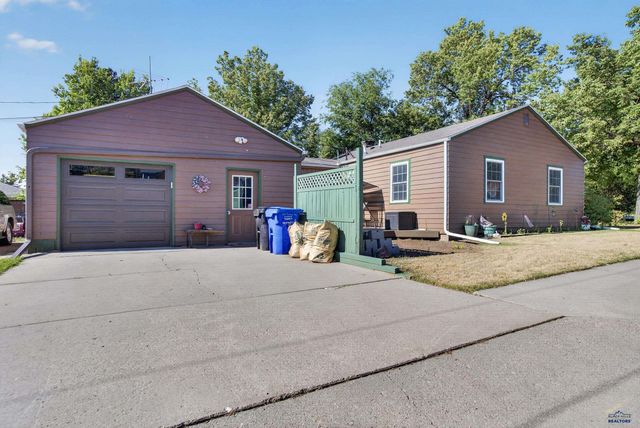 818 ROUBAIX DR, Rapid City, SD 57702