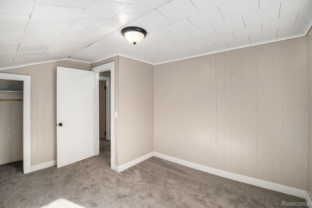 407 E Elizabeth Street, Fenton, MI 48430