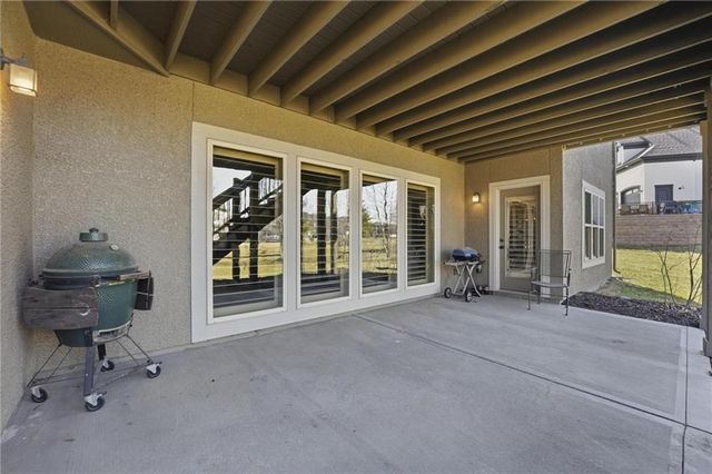 15516 Stearns Street, Overland Park, KS 66221