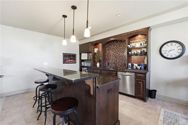 15516 Stearns Street, Overland Park, KS 66221