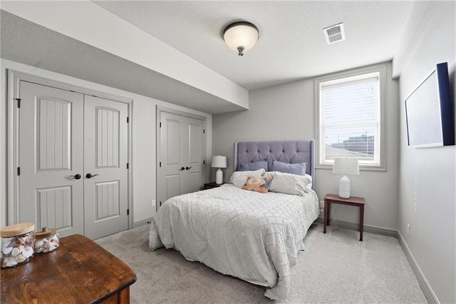 15516 Stearns Street, Overland Park, KS 66221