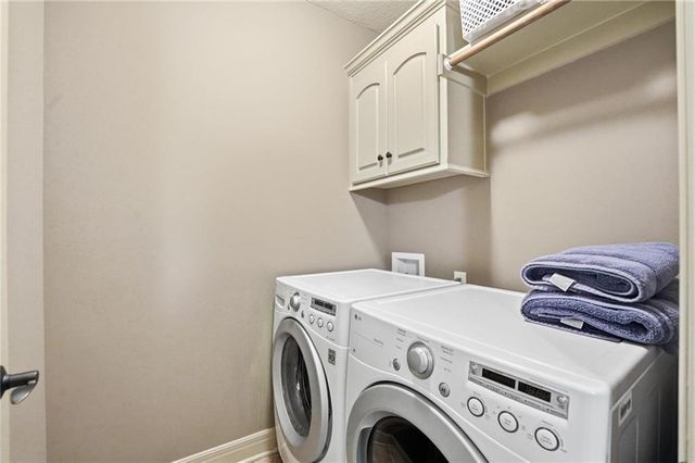 15516 Stearns Street, Overland Park, KS 66221