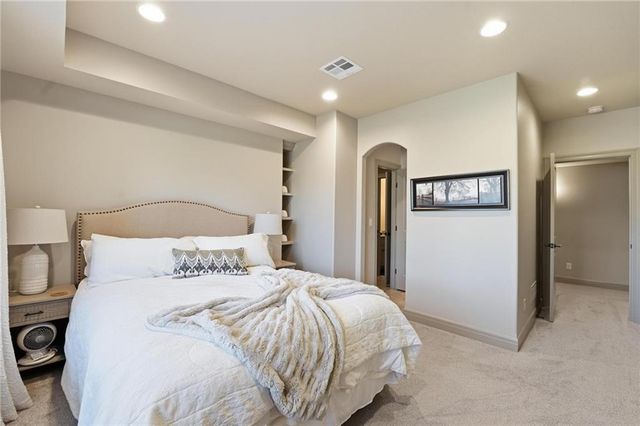 15516 Stearns Street, Overland Park, KS 66221