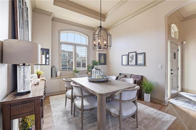 15516 Stearns Street, Overland Park, KS 66221