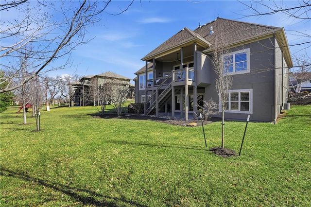 15516 Stearns Street, Overland Park, KS 66221