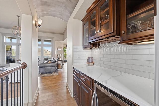 15516 Stearns Street, Overland Park, KS 66221