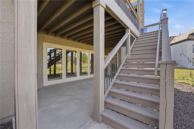 15516 Stearns Street, Overland Park, KS 66221