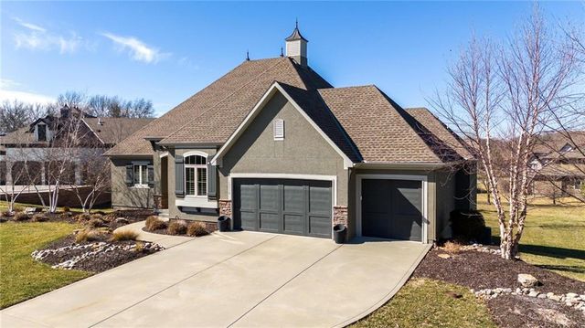 15516 Stearns Street, Overland Park, KS 66221