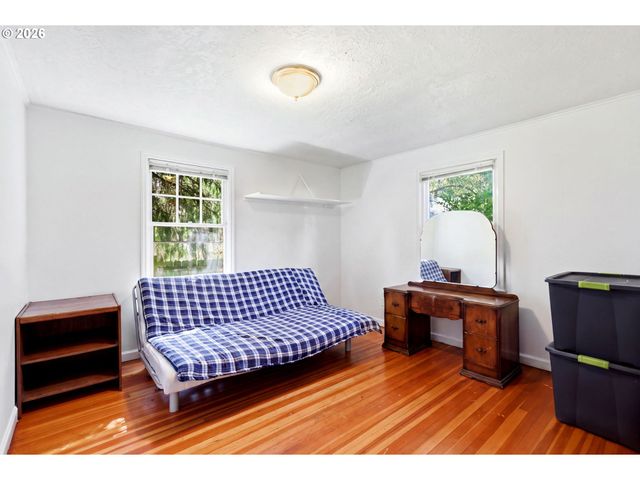 2320 Sw DOLPH Ct, Portland, OR 97219