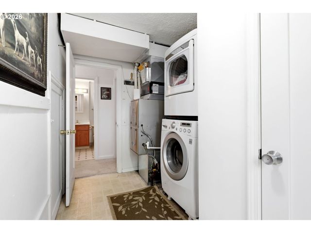 2320 Sw DOLPH Ct, Portland, OR 97219