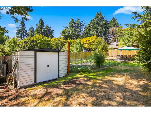 2320 Sw DOLPH Ct, Portland, OR 97219