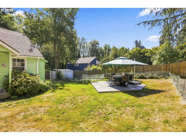 2320 Sw DOLPH Ct, Portland, OR 97219