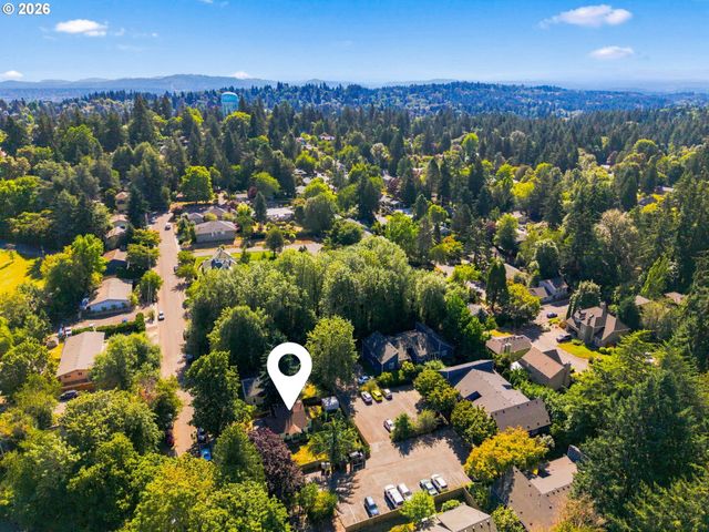 2320 Sw DOLPH Ct, Portland, OR 97219