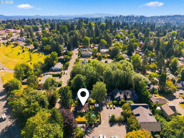 2320 Sw DOLPH Ct, Portland, OR 97219