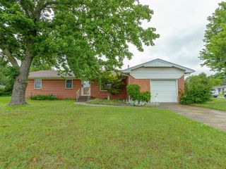 2822 N Market Avenue, Shawnee, OK 74804
