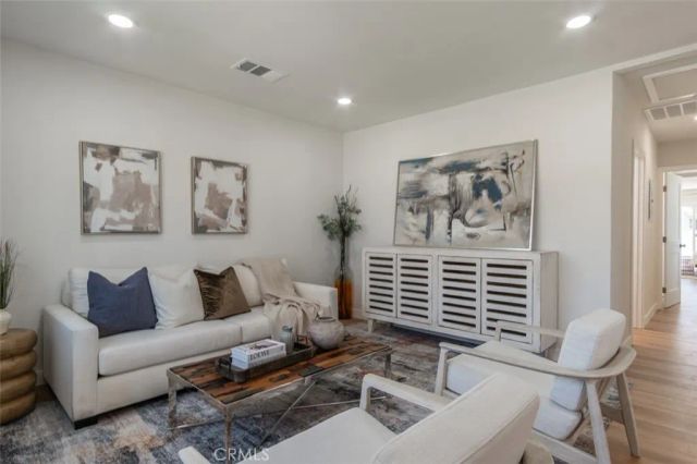 2432 Exposition Place, Los Angeles, CA 90018