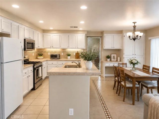 2847 S Holmes, Ontario, CA 91761