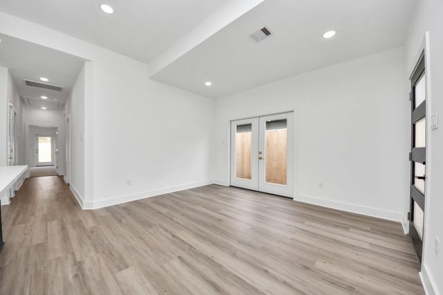 9309 Caddo Street B, Houston, TX 77078