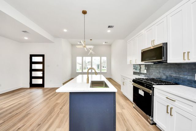 9309 Caddo Street B, Houston, TX 77078