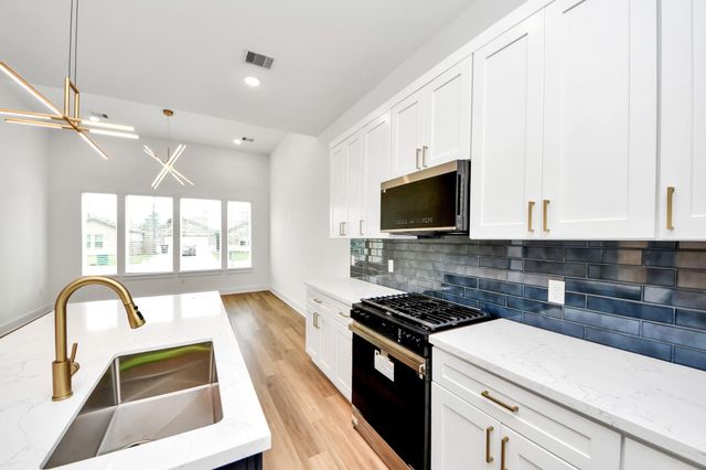 9309 Caddo Street B, Houston, TX 77078
