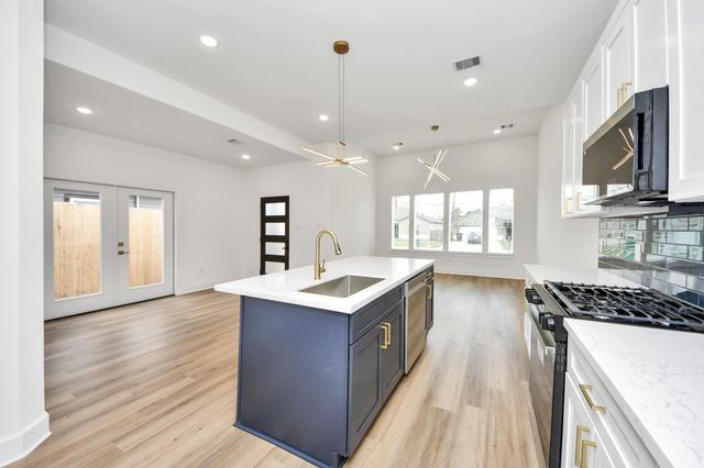 9309 Caddo Street B, Houston, TX 77078