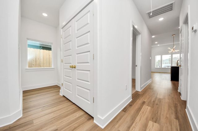 9309 Caddo Street B, Houston, TX 77078