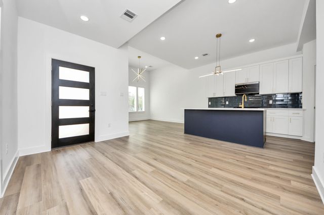 9309 Caddo Street B, Houston, TX 77078