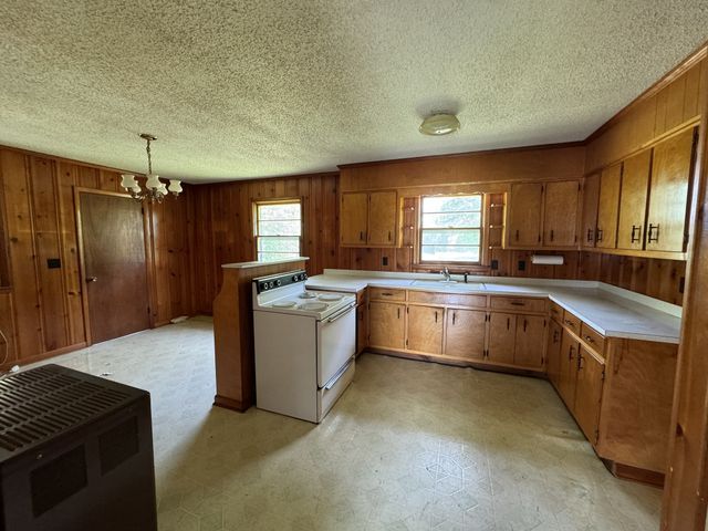 2990 Pigeon Hill Rd, Mcminnville, TN 37110