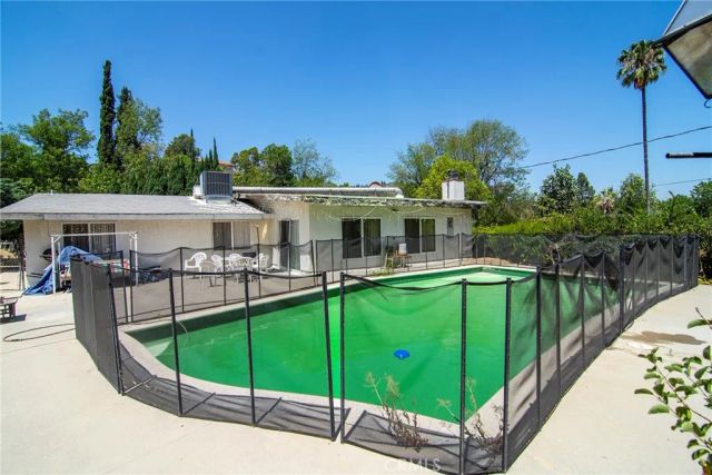 5614 Oso Avenue, Woodland Hills, CA 91367