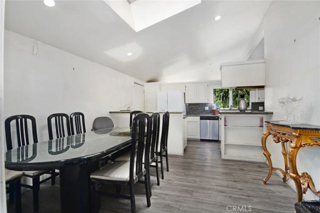 5614 Oso Avenue, Woodland Hills, CA 91367