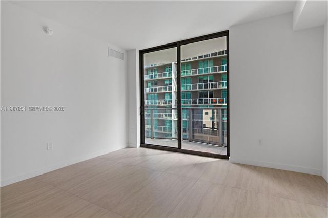 77 SE 5th St 1808, Miami, FL 33131