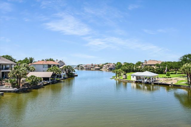 84 Applehead Island DR, Horseshoe Bay, TX 78657