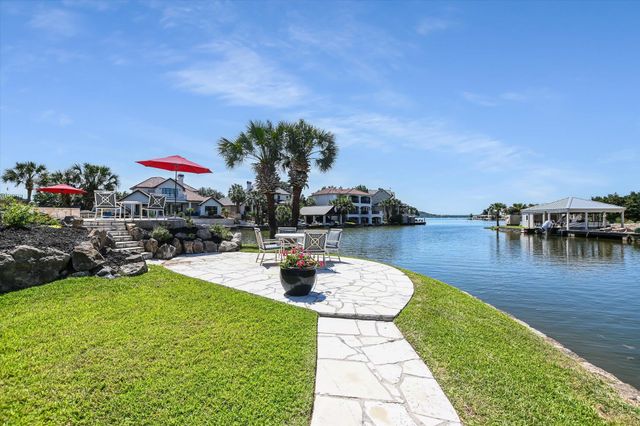 84 Applehead Island DR, Horseshoe Bay, TX 78657