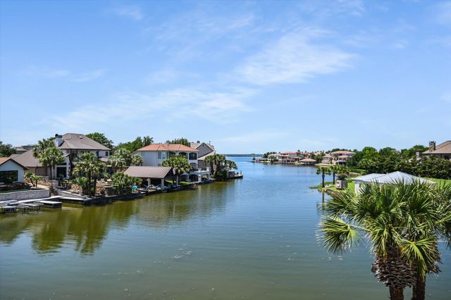 84 Applehead Island DR, Horseshoe Bay, TX 78657