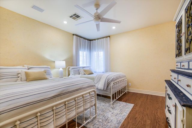 84 Applehead Island DR, Horseshoe Bay, TX 78657