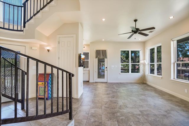 84 Applehead Island DR, Horseshoe Bay, TX 78657