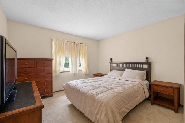 8292 Indian Boulevard S, Cottage Grove, MN 55016